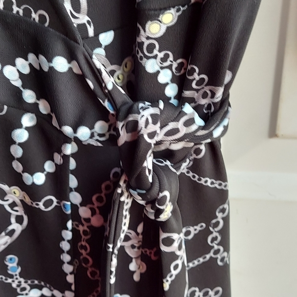 LAST CALL...New York & Company Wrap Dress - Picture 5 of 8